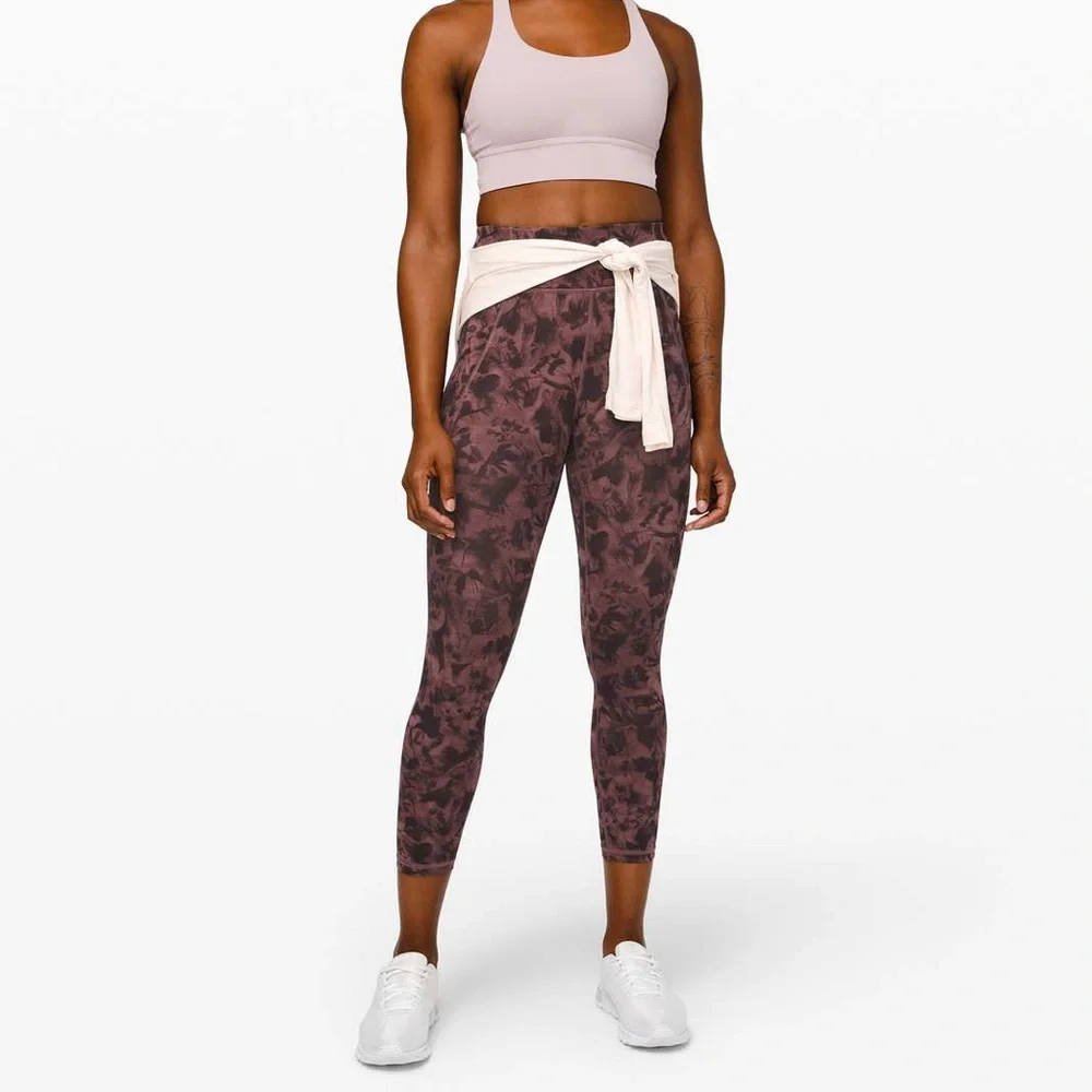 Lululemon Time To Sweat Crop 23